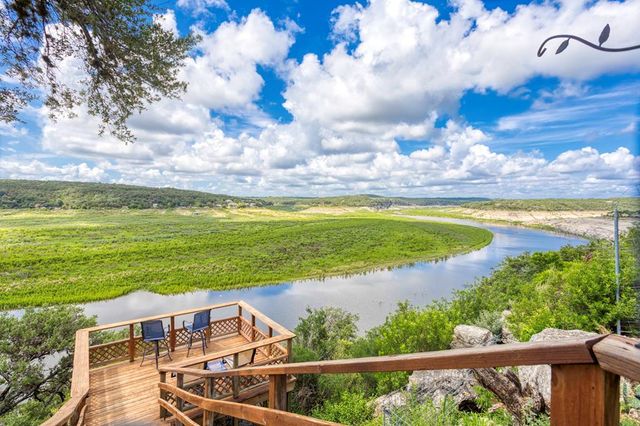 314 & 30 Sunset Dr, Lakehills, TX 78063