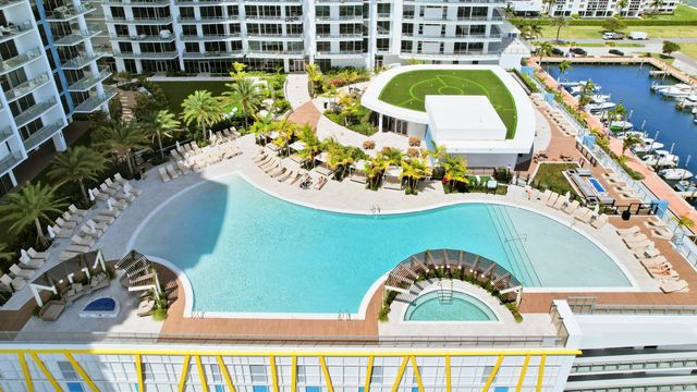 220 Lake Shore Drive 612, Lake Park, FL 33403