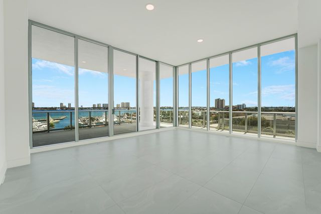 220 Lake Shore Drive 612, Lake Park, FL 33403