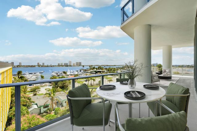 220 Lake Shore Drive 612, Lake Park, FL 33403