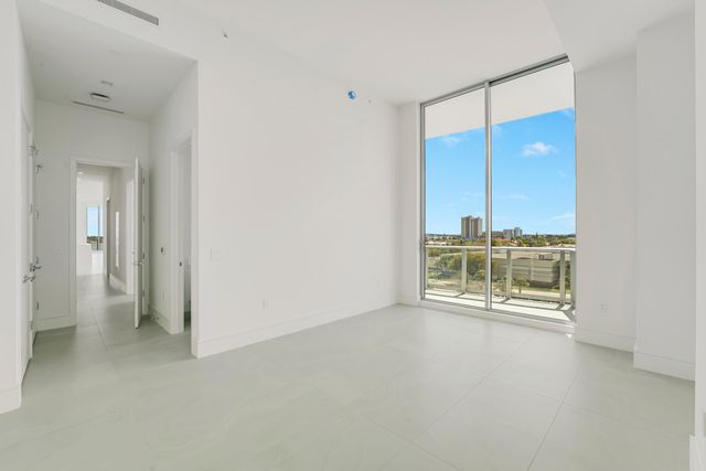 220 Lake Shore Drive 612, Lake Park, FL 33403