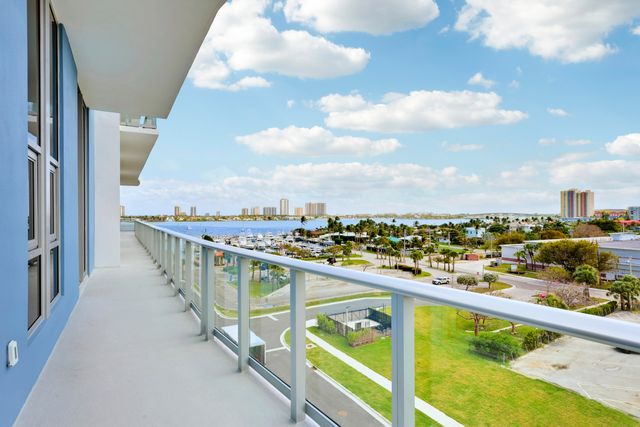 220 Lake Shore Drive 612, Lake Park, FL 33403