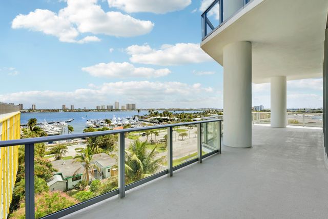 220 Lake Shore Drive 612, Lake Park, FL 33403