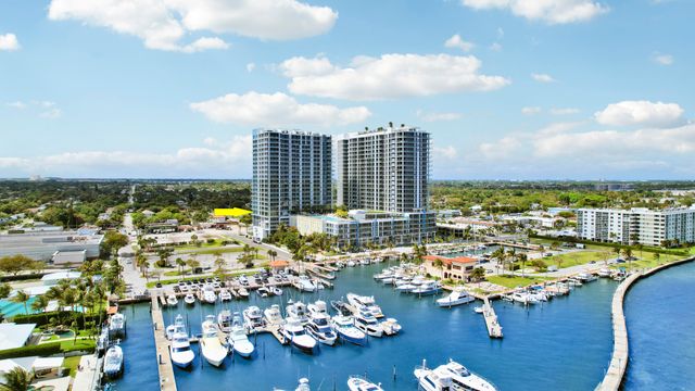 220 Lake Shore Drive 612, Lake Park, FL 33403