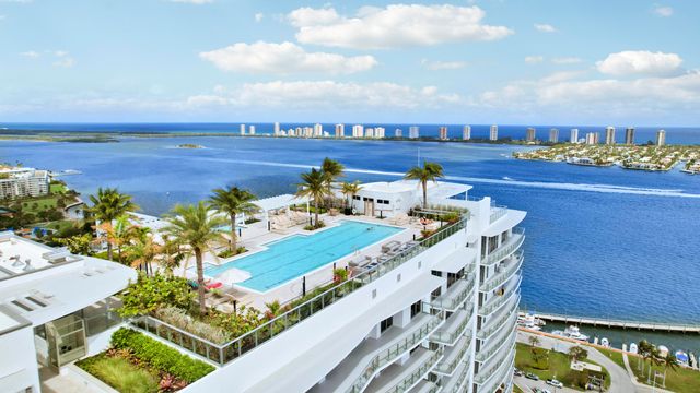 220 Lake Shore Drive 612, Lake Park, FL 33403