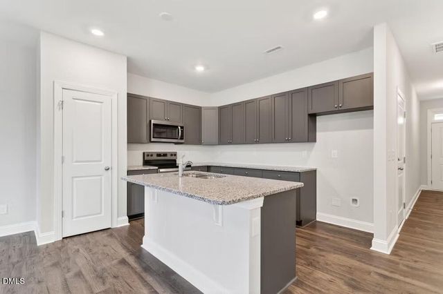 552 Barrington Row Avenue, Zebulon, NC 27597