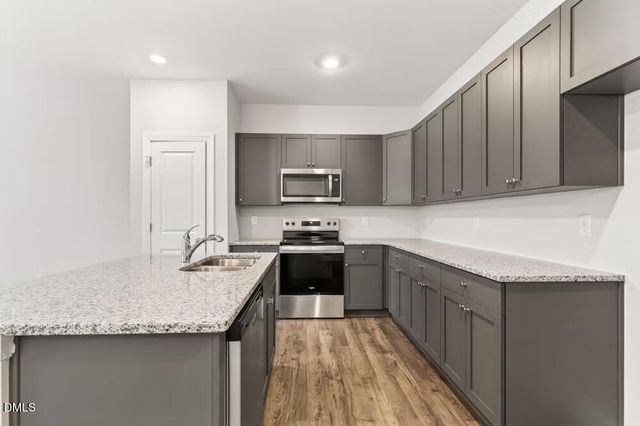 552 Barrington Row Avenue, Zebulon, NC 27597