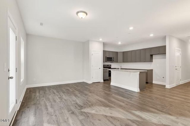 552 Barrington Row Avenue, Zebulon, NC 27597