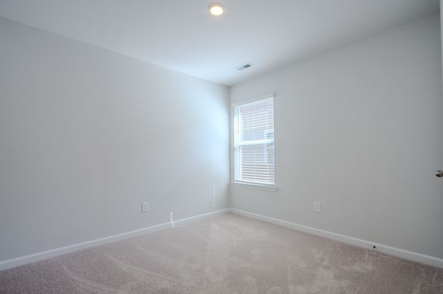 1003 Autumnwood Dr, Dickson, TN 37055