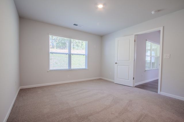 1003 Autumnwood Dr, Dickson, TN 37055