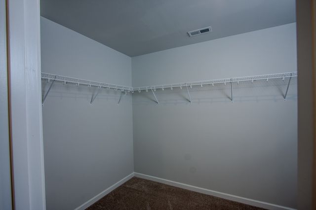 1003 Autumnwood Dr, Dickson, TN 37055