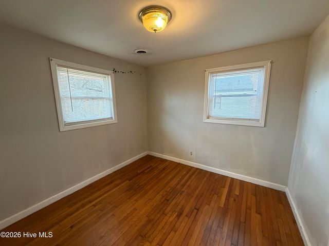 311 W Fremont Street, Saint Helena, NC 28425