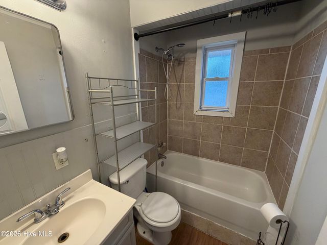 311 W Fremont Street, Saint Helena, NC 28425