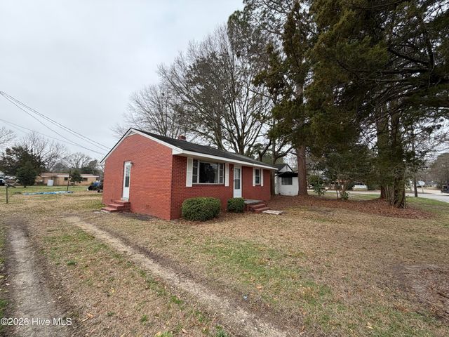 311 W Fremont Street, Saint Helena, NC 28425