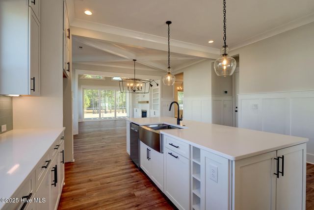 209 Creek View Circle, Sneads Ferry, NC 28460