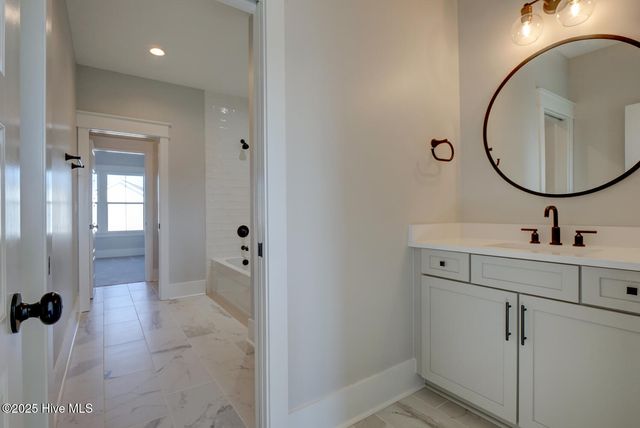 209 Creek View Circle, Sneads Ferry, NC 28460