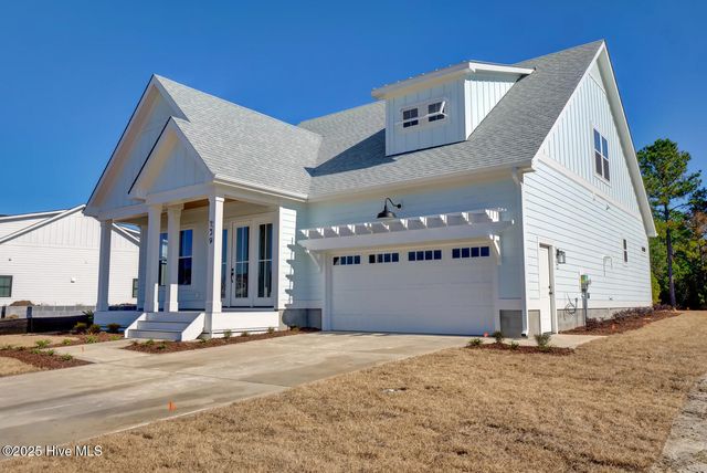 209 Creek View Circle, Sneads Ferry, NC 28460