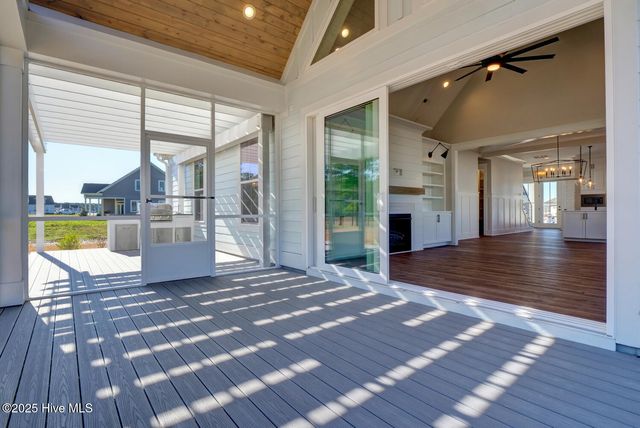 209 Creek View Circle, Sneads Ferry, NC 28460