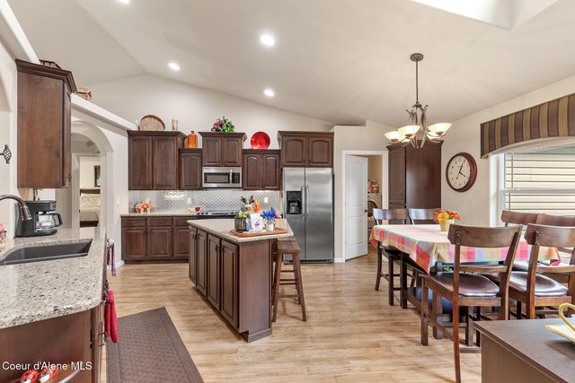 2849 W MULBERRY CT, Hayden, ID 83835