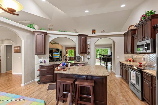 2849 W MULBERRY CT, Hayden, ID 83835