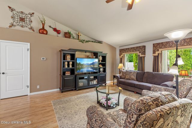 2849 W MULBERRY CT, Hayden, ID 83835