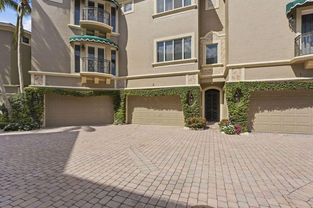 921 OSCEOLA Drive 2, Boca Raton, FL 33432