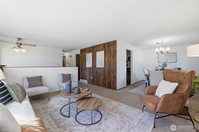 22003 Villa Drive, Snohomish, WA 98296