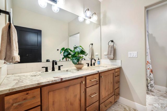 2054 Red Rock, Twin Falls, ID 83301