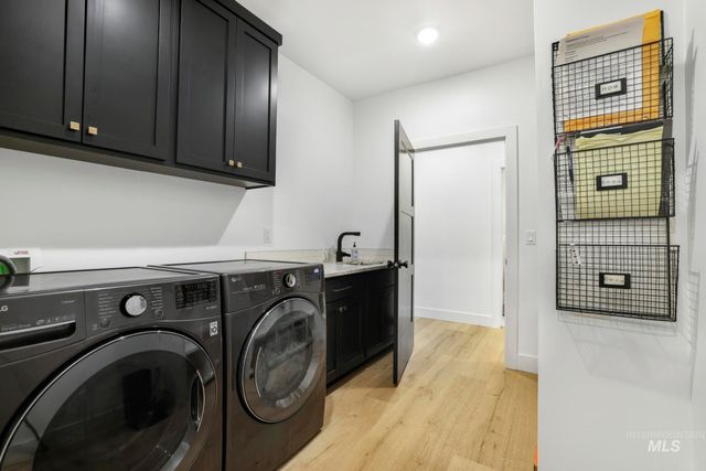 2054 Red Rock, Twin Falls, ID 83301