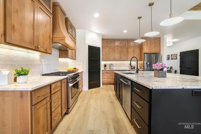 2054 Red Rock, Twin Falls, ID 83301