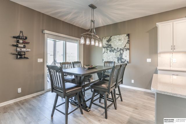 6010 N 152 Avenue, Omaha, NE 68116