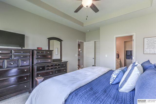 6010 N 152 Avenue, Omaha, NE 68116