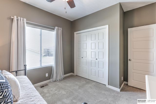6010 N 152 Avenue, Omaha, NE 68116
