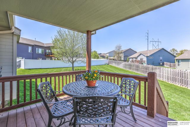 6010 N 152 Avenue, Omaha, NE 68116