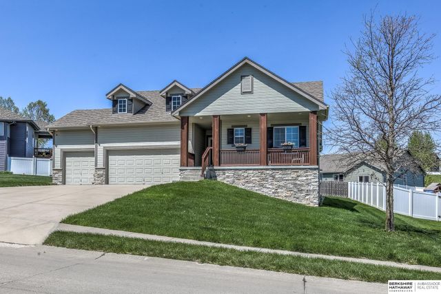 6010 N 152 Avenue, Omaha, NE 68116