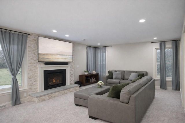 12918 Bell ROAD, Caledonia, WI 53108