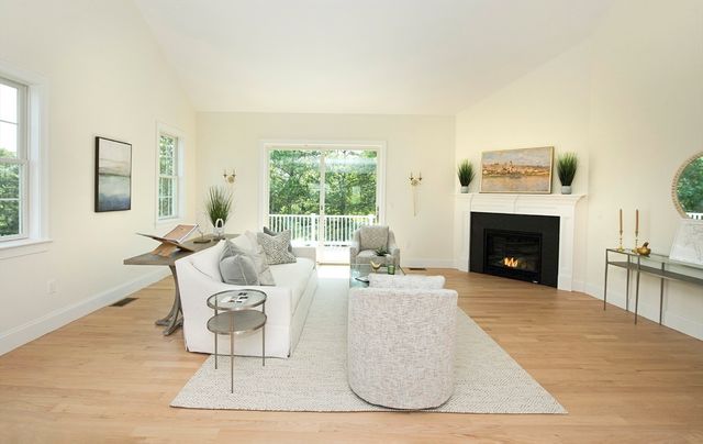 13 Clubview Dr 13, Andover, MA 01810