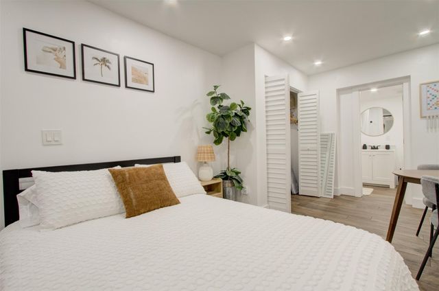 7700 NW 15th Street, Pembroke Pines, FL 33024