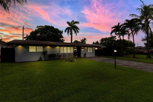 7700 NW 15th Street, Pembroke Pines, FL 33024