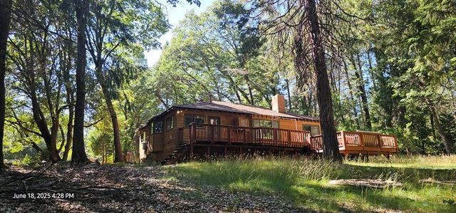 11782 Blackberry Pl, Nevada City, CA 95959