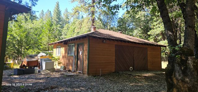11782 Blackberry Pl, Nevada City, CA 95959