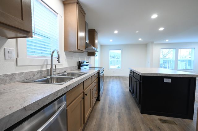 1 Corral Lane 37, Ashland, OR 97520