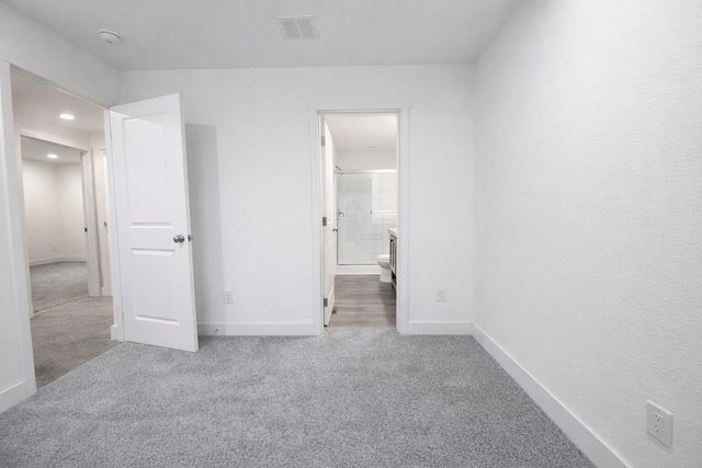 1 Corral Lane 37, Ashland, OR 97520