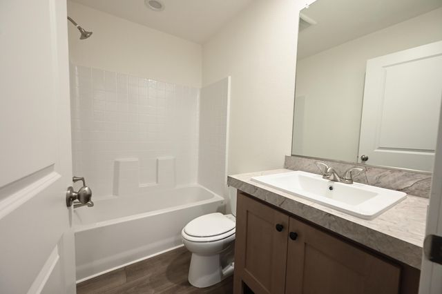 1 Corral Lane 37, Ashland, OR 97520