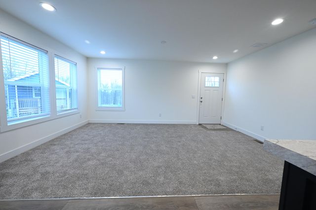 1 Corral Lane 37, Ashland, OR 97520