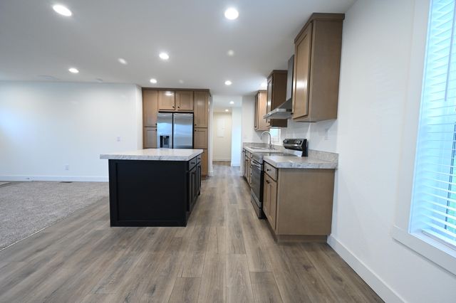 1 Corral Lane 37, Ashland, OR 97520