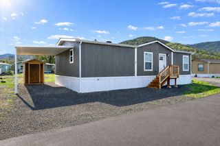 1 Corral Lane 37, Ashland, OR 97520