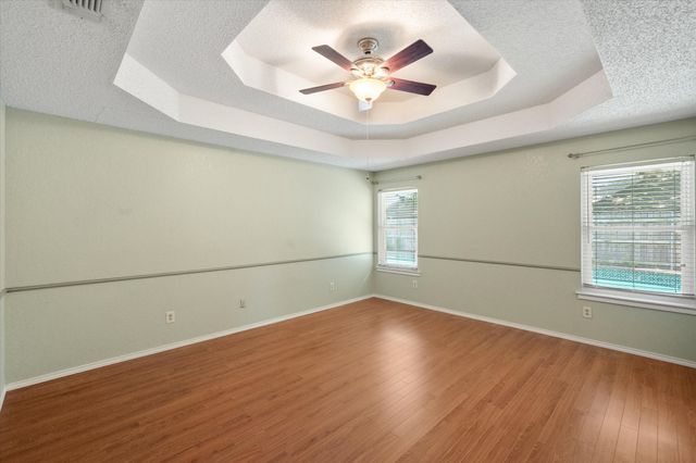 100 Downwood Drive, Burleson, TX 76028