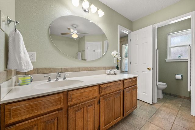100 Downwood Drive, Burleson, TX 76028