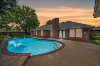 100 Downwood Drive, Burleson, TX 76028